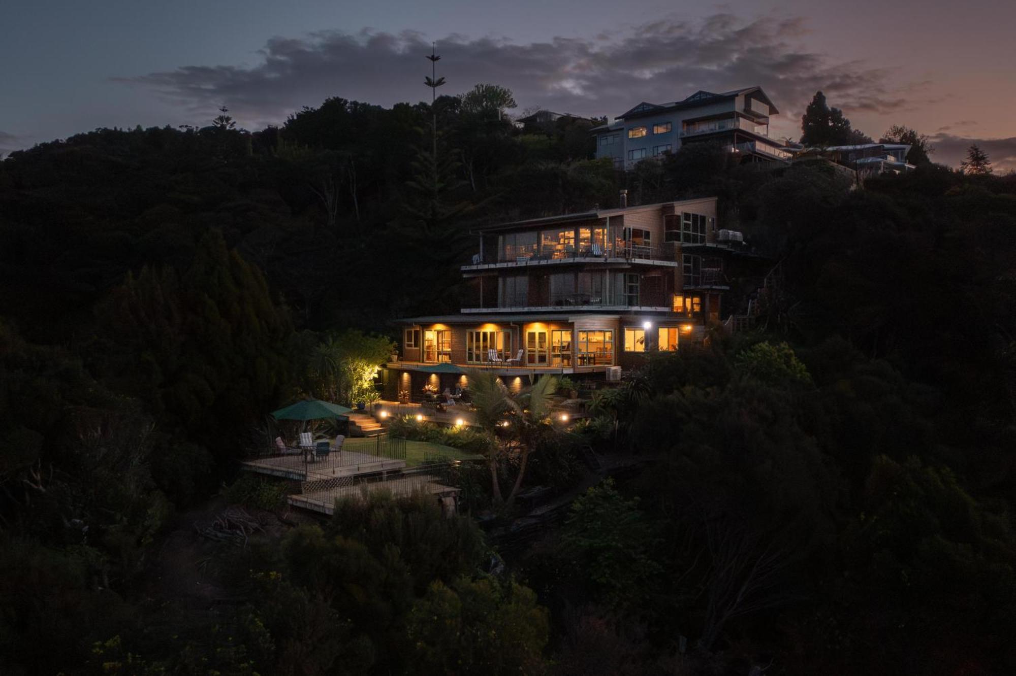 Villa Cliff Edge By The Sea Paihia Exterior foto