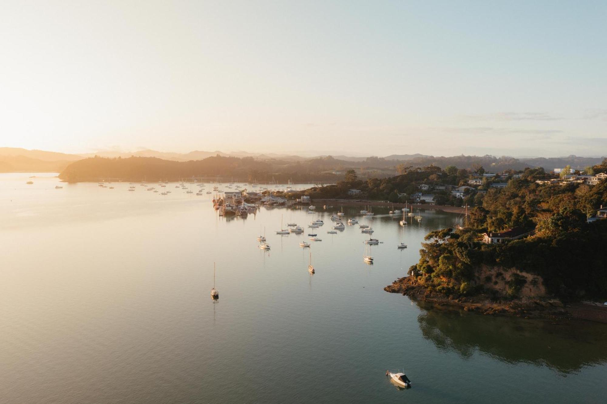 Villa Cliff Edge By The Sea Paihia Exterior foto