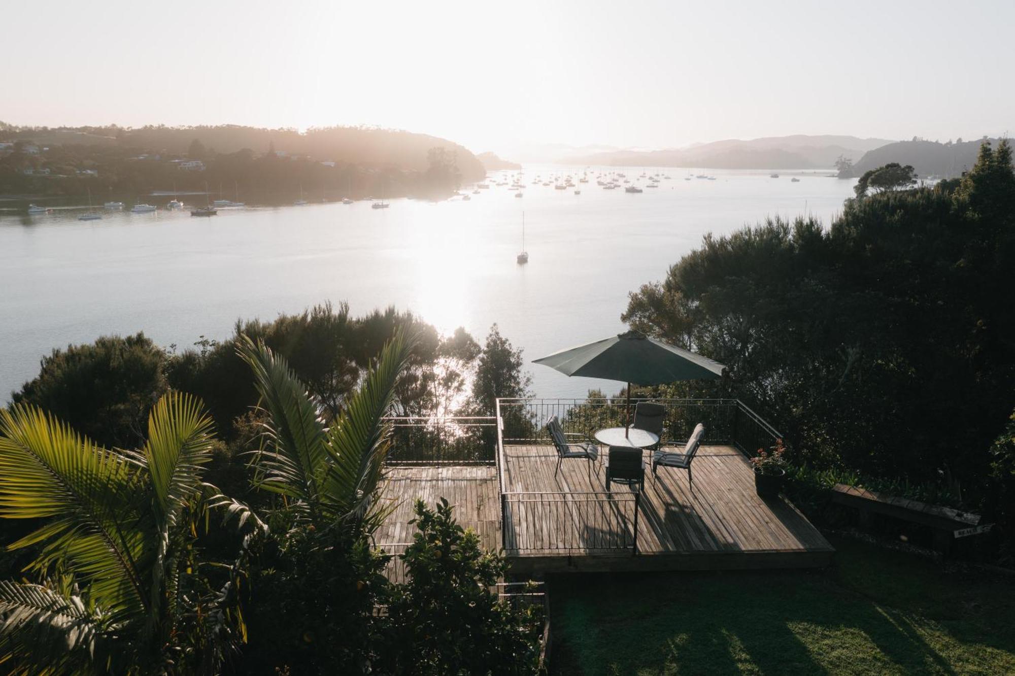 Villa Cliff Edge By The Sea Paihia Exterior foto