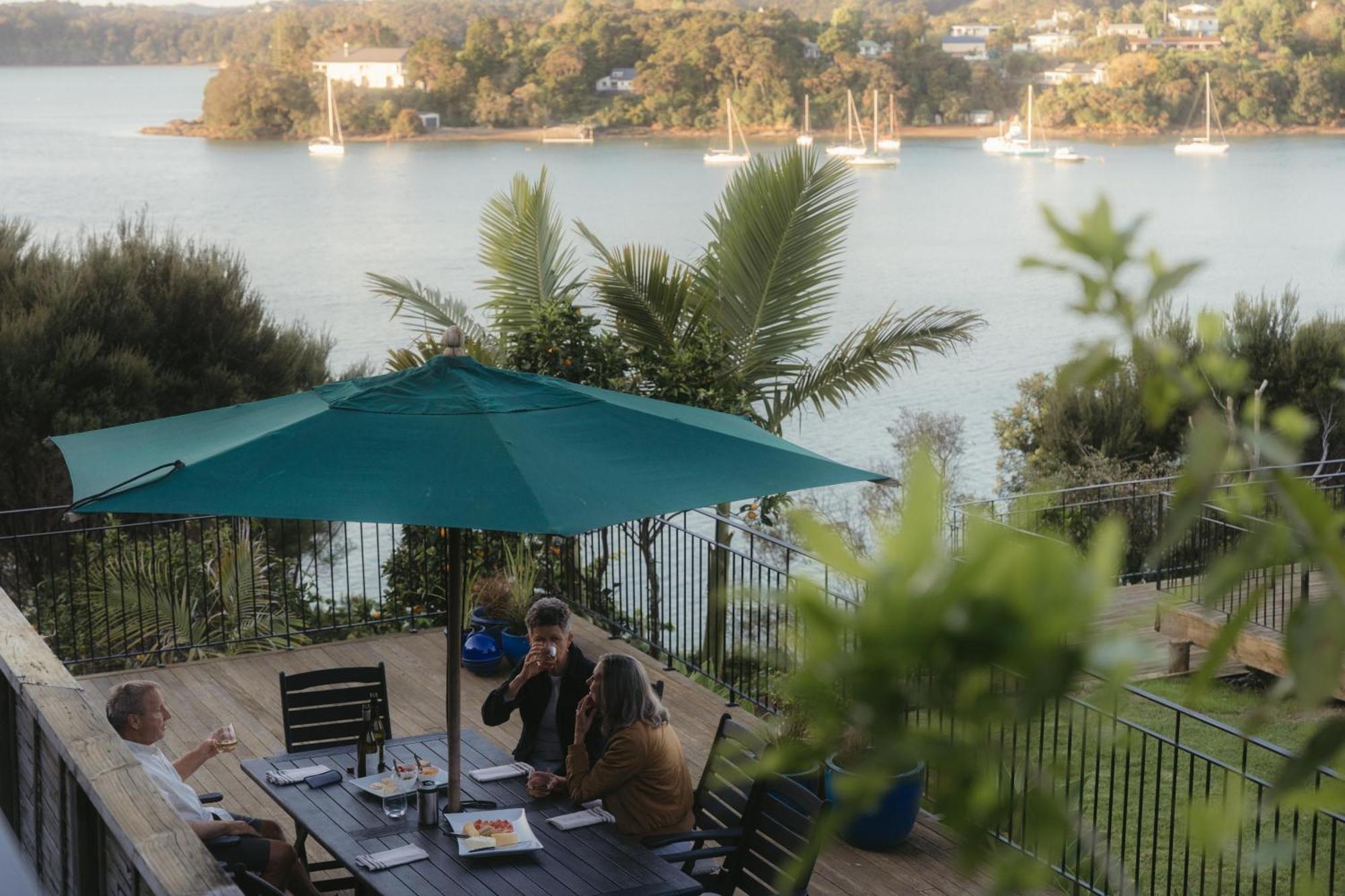 Villa Cliff Edge By The Sea Paihia Exterior foto